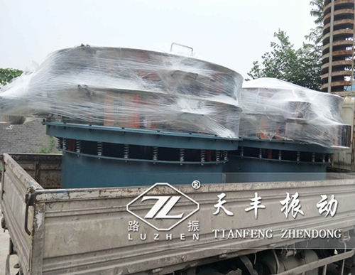 寧夏TS2000振動篩已發貨,丁經理請注意查收！